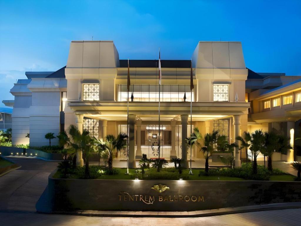 Hotel Tentrem Γιογκιακάρτα Εξωτερικό φωτογραφία